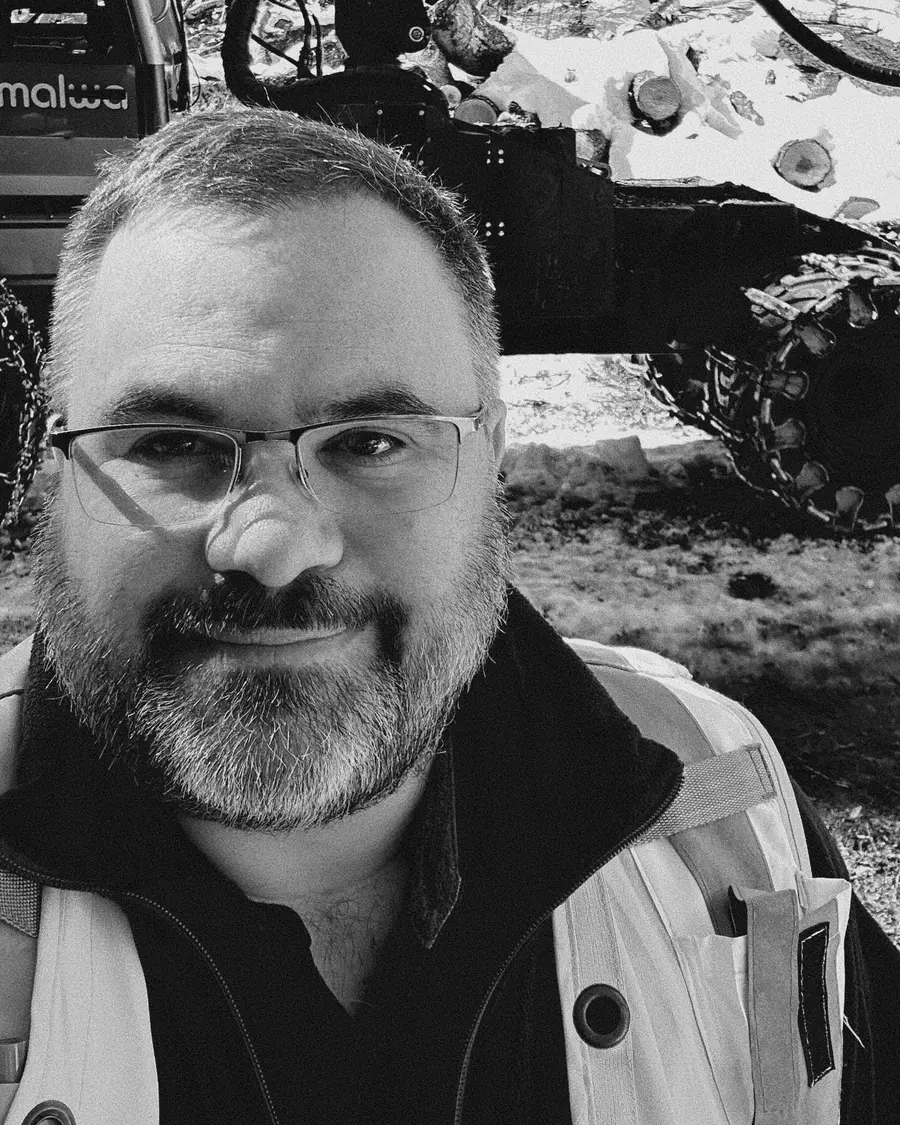 Frédérik Lavoie, expert en air comprimé, sur le terrain